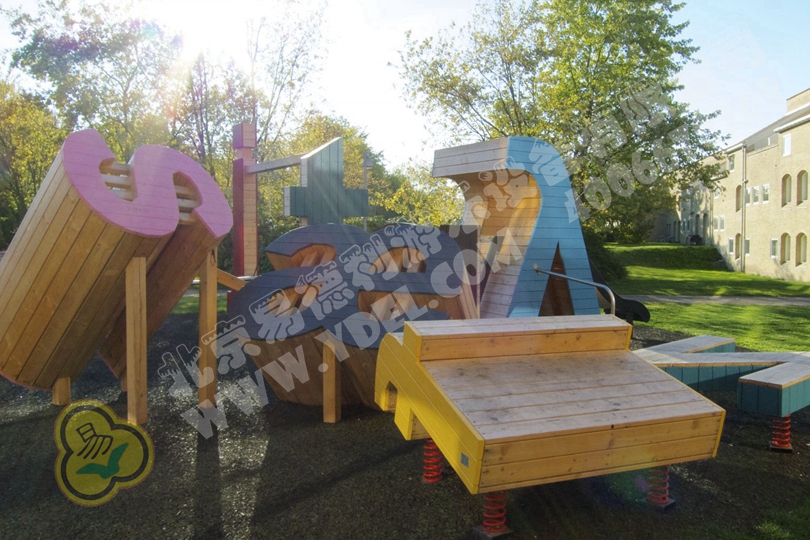 戶外游樂場(chǎng)非標(biāo)定制設(shè)備三